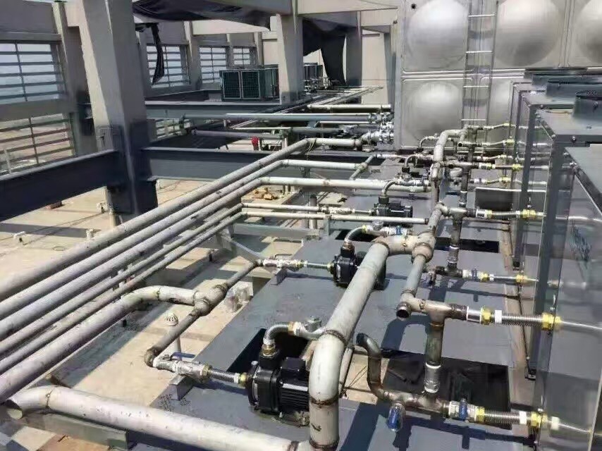 空氣能需要鋪設(shè)地暖管嗎